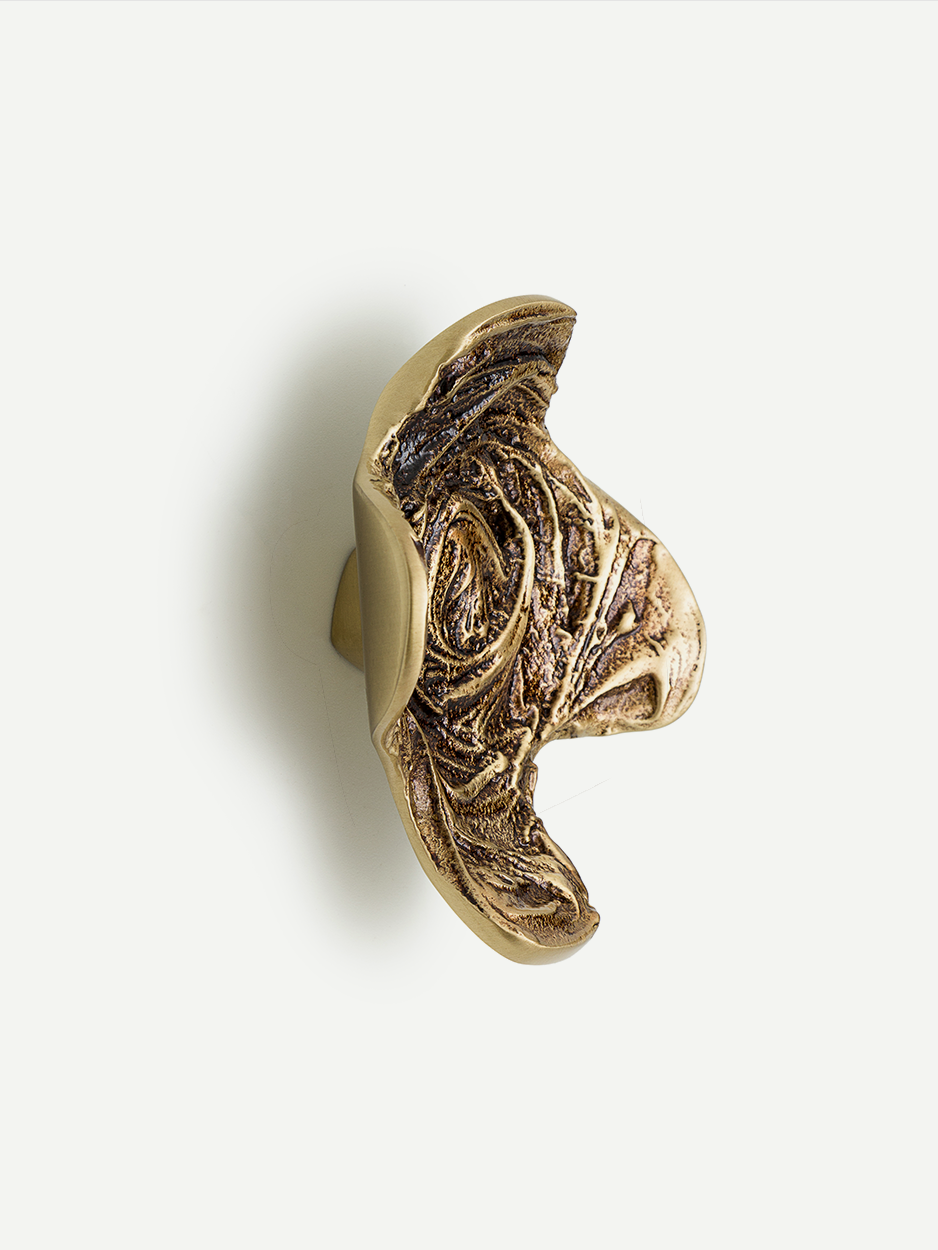 Luxury cabinet pull handle for modern bathroom cabinets in antique finish