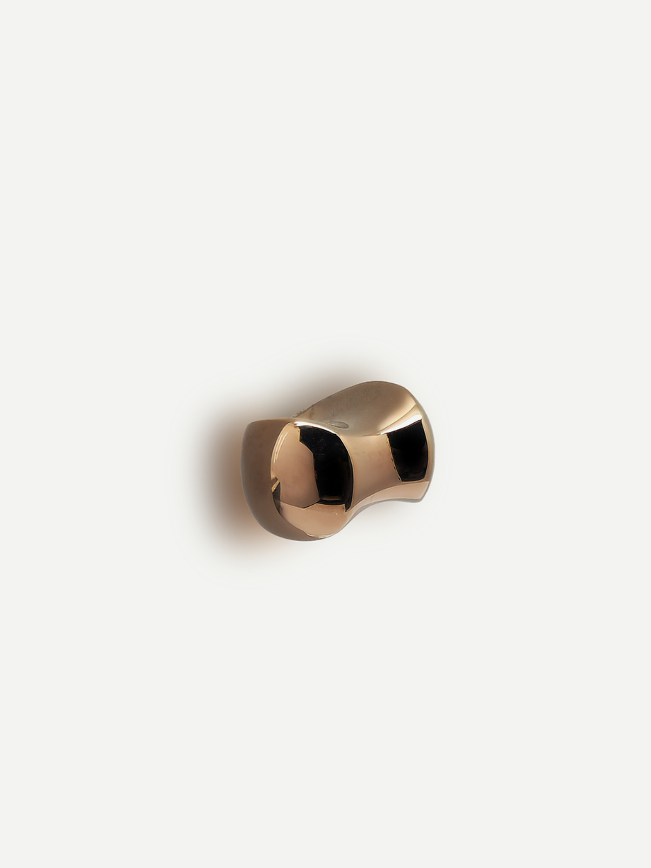 Stylish cabinet knobs for kitchen cabinets and drawers in rose gold 