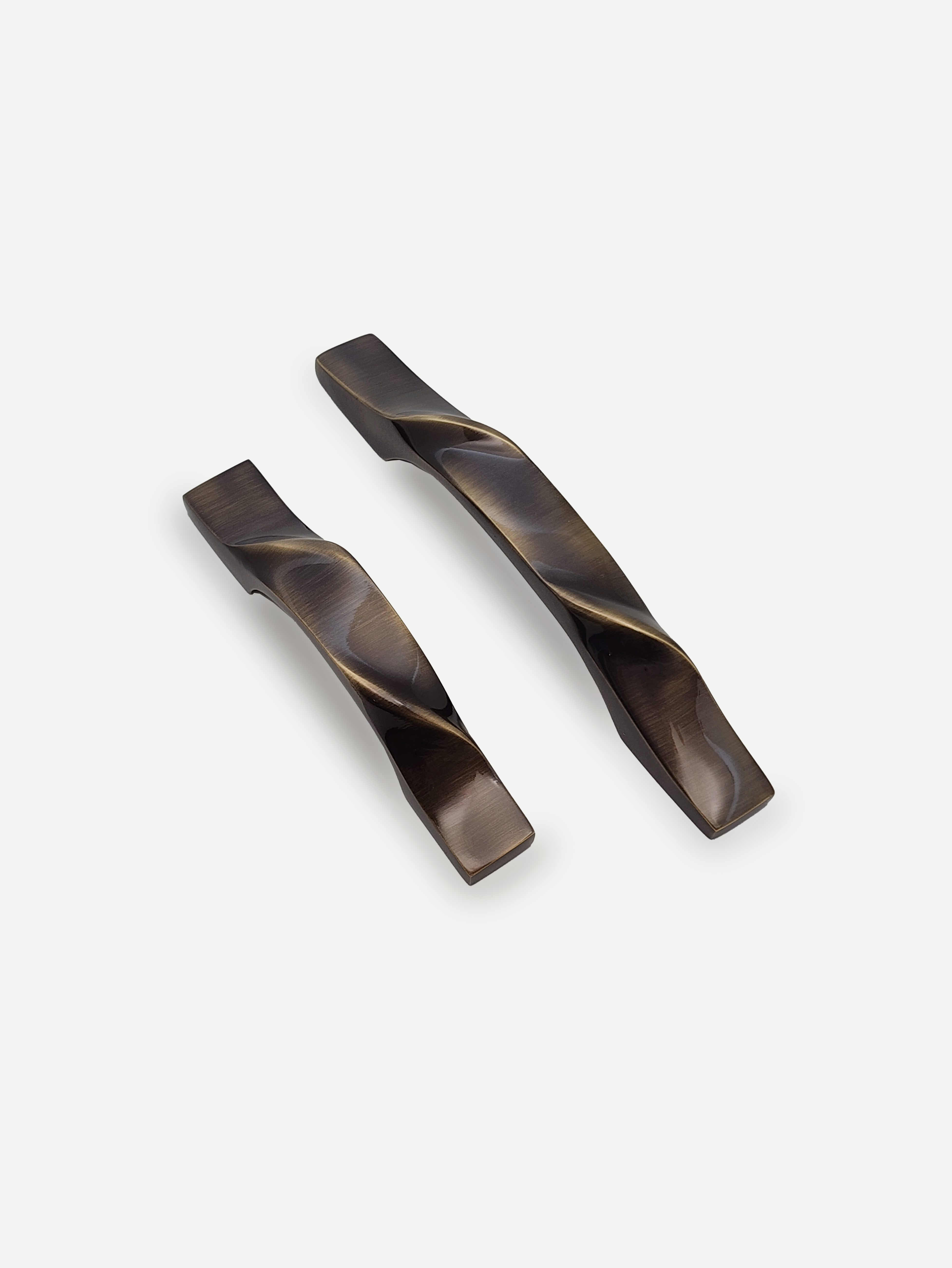 Wardrobe Handle - SWIRLED