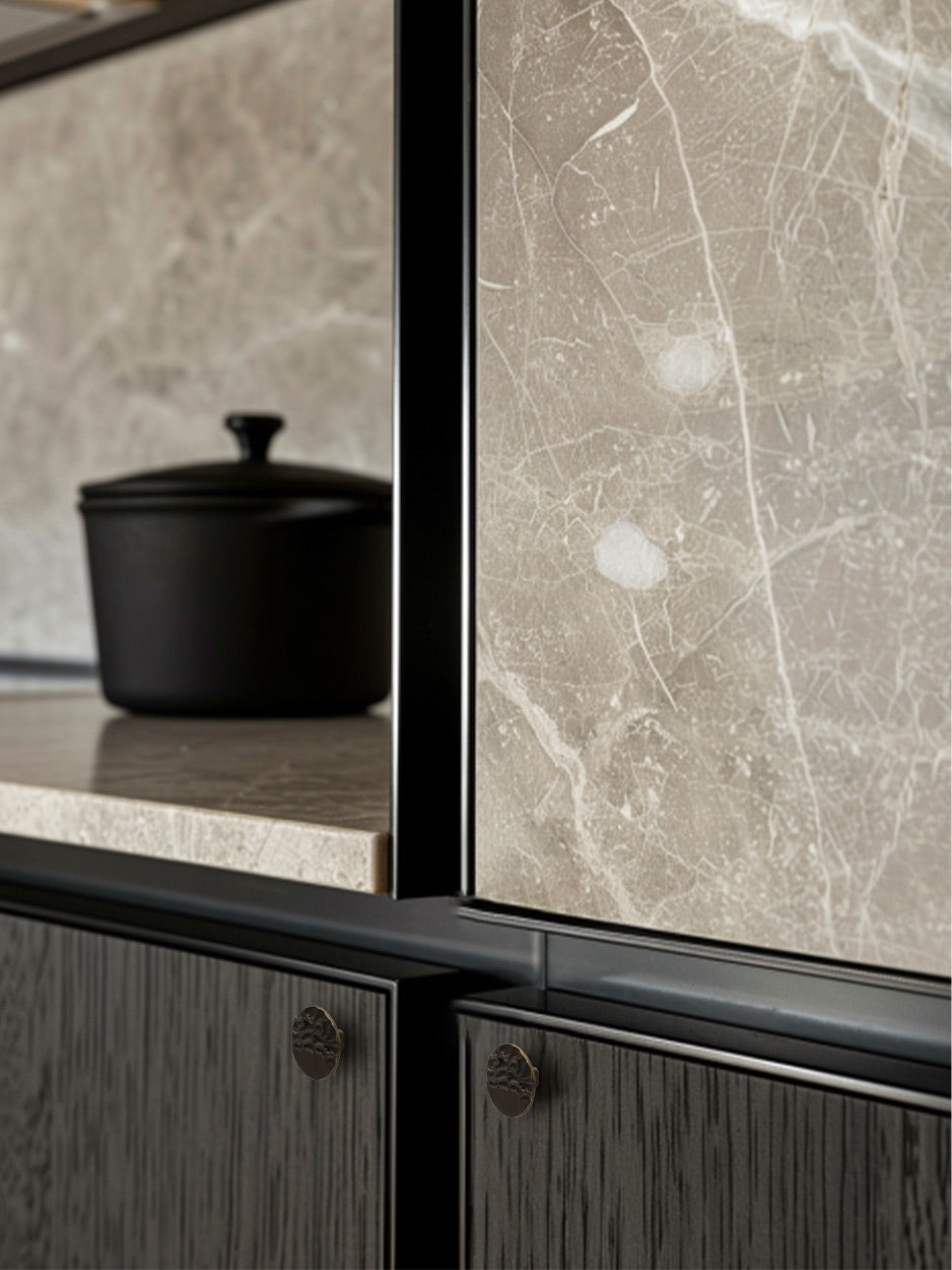 Modern cabinet pull handle for flat panel kitchen doors